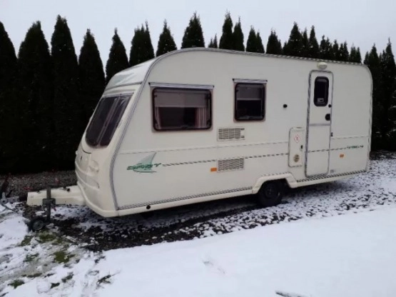                         Sprzedam przyczepę Avandale Dart 475, 4-osobowa - zdjęcie 1
                        