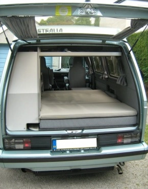                         VW T3 1.6D 4 biegi, rok 1981,pełna dokumentacja Niemiecka. Dla konesera, do odrestaurowania. - zdjęcie 1
                        