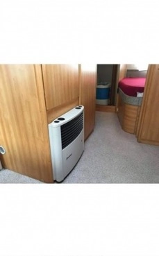                         Przyczepa kempingowa Knaus Eurostar 500 - zdjęcie 3
                        