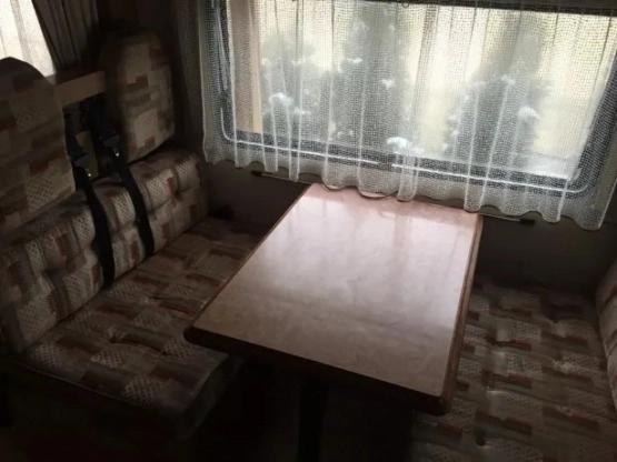                         Kamper Peugeot J5 Burstner A620 2.5D 1990 r. - zdjęcie 5
                        