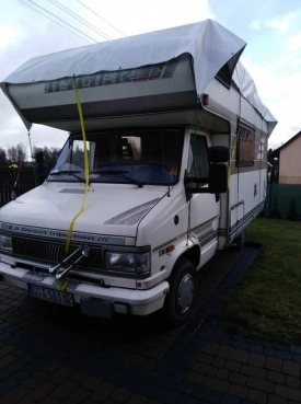                        Camper Fiat Ducato 2,5D HYMER CAMP ERIBA 565, rok 1991 - zdjęcie 10
                        