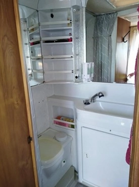                         Camper Fiat Ducato 2,5D HYMER CAMP ERIBA 565, rok 1991 - zdjęcie 20
                        