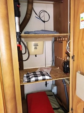                         Camper Fiat Ducato 2,5D HYMER CAMP ERIBA 565, rok 1991 - zdjęcie 21
                        