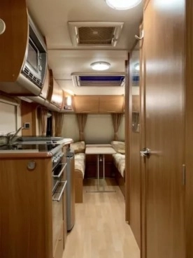                         Przyczepa kempingowa SWIFT CHARISMA Mover/Napęd, 5/6 osobowa - łazienka - zdjęcie 6
                        