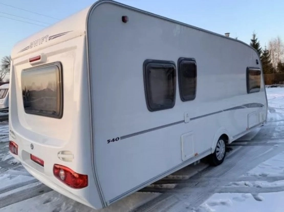                         Przyczepa kempingowa SWIFT CHARISMA Mover/Napęd, 5/6 osobowa - łazienka - zdjęcie 8
                        