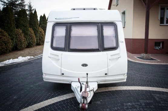                         Przyczepa Kempingowa Sterling Vitesse 460 2005 rok - zdjęcie 1
                        