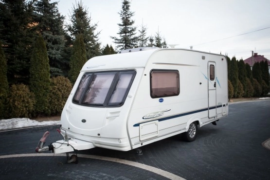                         Przyczepa Kempingowa Sterling Vitesse 460 2005 rok - zdjęcie 3
                        