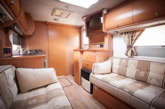                         rzyczepa kempingowa AVONDALE AVOCET 2os 2005 – MOTOR MOVER (parkowanie z pilota) - zdjęcie 17
                        