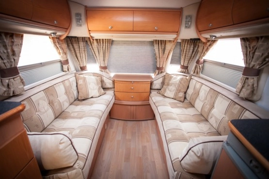                         rzyczepa kempingowa AVONDALE AVOCET 2os 2005 – MOTOR MOVER (parkowanie z pilota) - zdjęcie 8
                        