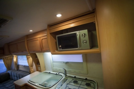                         Przyczepa kempingowa COMPASS OMEGA 2os 2003 rok ZAREJESTROWANA - zdjęcie 10
                        