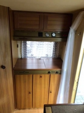                         TABBERT 4000 zgrabna przyczepa jak nowa, 1980 rok, 3-4 os. + PRZEDSIONEK z dostawką - zdjęcie 3
                        