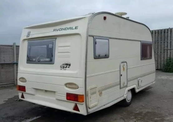                         Przyczepa AVONDALE z 1998 roku - zdjęcie 11
                        