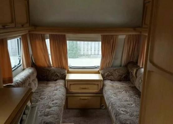                         Przyczepa AVONDALE z 1998 roku - zdjęcie 6
                        