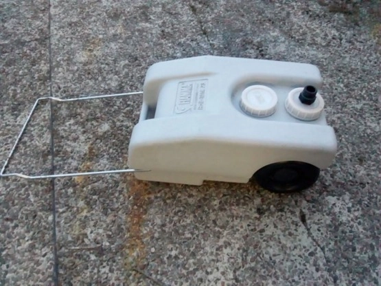                         Kemping Szrot Zbiornik na wodę Fiamma - zdjęcie 7
                        