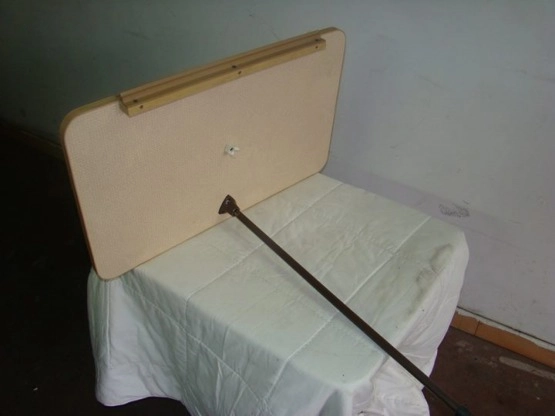                         Kemping Szrot Stół z angielskiej przyczepy - zdjęcie 2
                        