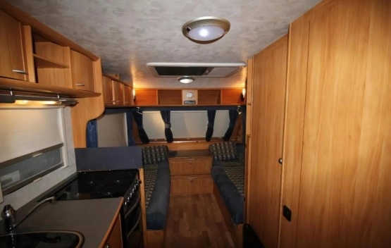                         Przyczepa Adria 530 z 2005 roku - zdjęcie 14
                        