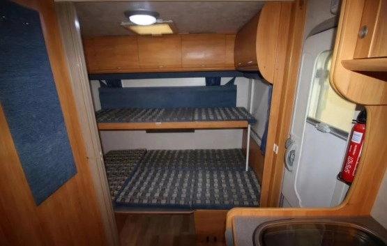                         Przyczepa Adria 530 z 2005 roku - zdjęcie 2
                        