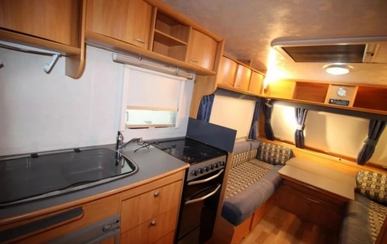                         Przyczepa Adria 530 z 2005 roku - zdjęcie 3
                        