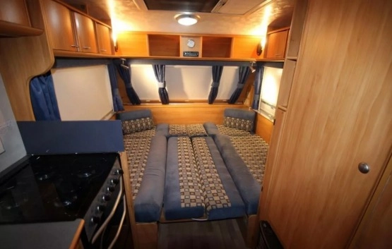                         Przyczepa Adria 530 z 2005 roku - zdjęcie 6
                        