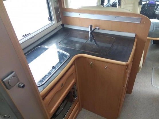                         Frankia i700 Rolls-Royce zimowy, full wyposażenie, gigant, GARAŻ, klima, SAT + 2 TV - zdjęcie 10
                        