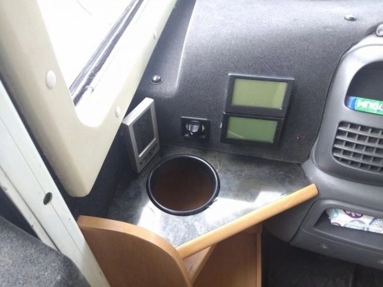                         Frankia i700 Rolls-Royce zimowy, full wyposażenie, gigant, GARAŻ, klima, SAT + 2 TV - zdjęcie 11
                        