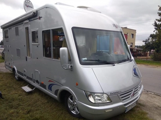                         Frankia i700 Rolls-Royce zimowy, full wyposażenie, gigant, GARAŻ, klima, SAT + 2 TV - zdjęcie 1
                        