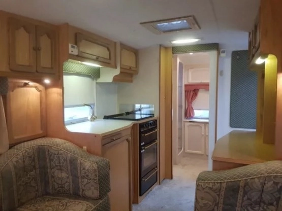                         Przyczepa kempingowa Buccaner Elan 15 - zdjęcie 5
                        