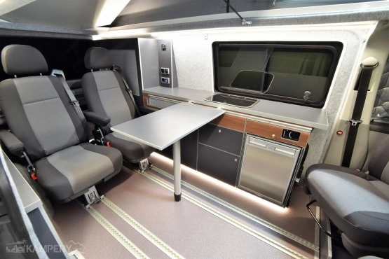                         Volkswagen T6 r.2018 wersja long – zabudowa kamper flex - wynajem, Kraków - zdjęcie 17
                        