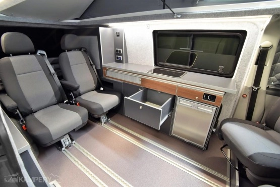                         Volkswagen T6 r.2018 wersja long – zabudowa kamper flex - wynajem, Kraków - zdjęcie 7
                        