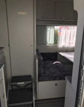                         Przyczepa Beyerland Delta Caravans z 1996 roku - zdjęcie 13
                        
