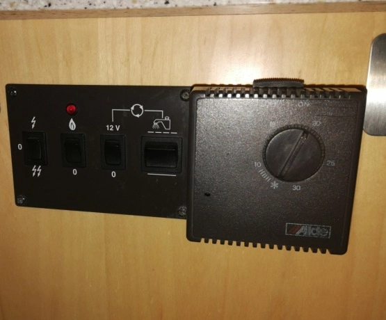                         MAN L2000 Kamper Niesmann + Bischoff Clou Liner 830 CAŁOROCZNY  - zdjęcie 14
                        