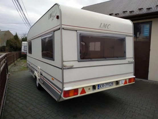                         LMC Caravan 1994 rok dla 4 osób - zdjęcie 9
                        