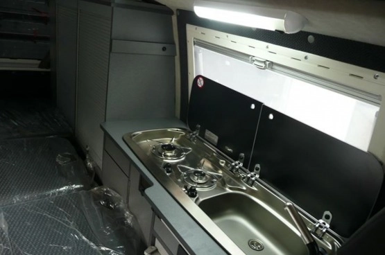                         VW T5 Kamper - zdjęcie 3
                        