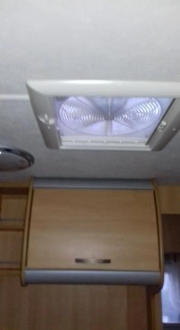                         Przyczepa Sterling Diamond z 2004 roku - zdjęcie 9
                        