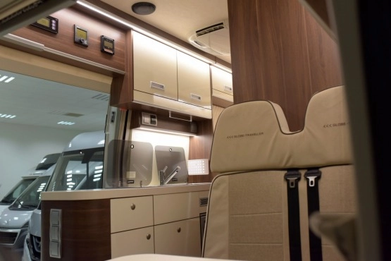                         Peugeot Boxer Globe Traveller  Kamper Solar Klima Truma Zawieszenie VB Gwarancja  - zdjęcie 6
                        