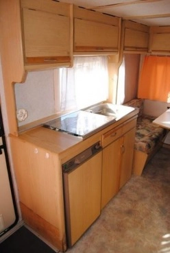                         SPRITE 450 Zarejestrowana! 4 os. z WC, Przedsionek, Ogrzewanie! DMC 1100 kg - zdjęcie 4
                        