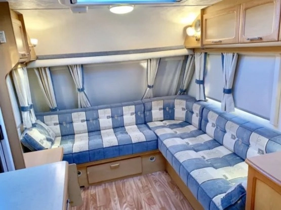                         Przyczepa kempingowa COMPASS, 2 sypialnie, duża łazienka, przedsionek - zdjęcie 8
                        