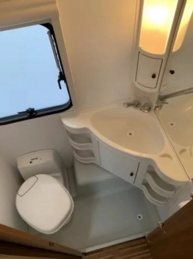                         Przyczepa kempingowa ADRIA ALTEA, 2 sypialnie, 6-osobowa, 2014 rok - zdjęcie 2
                        