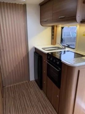                         Przyczepa kempingowa ADRIA ALTEA, 2 sypialnie, 6-osobowa, 2014 rok - zdjęcie 5
                        