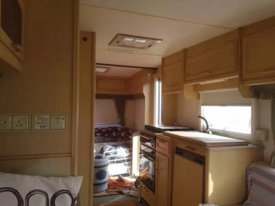                         Przyczepa kempingowa Abbey Gts z 1995 roku - zdjęcie 4
                        