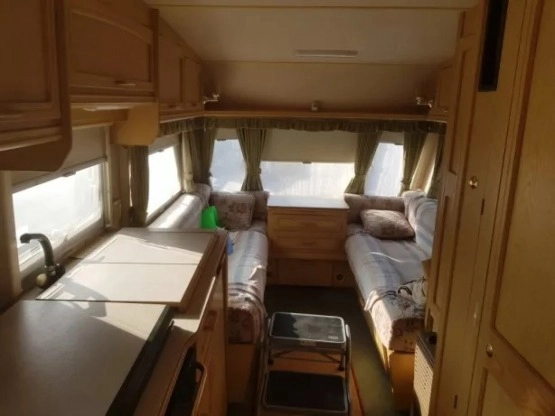                         Przyczepa kempingowa Abbey Gts z 1995 roku - zdjęcie 7
                        