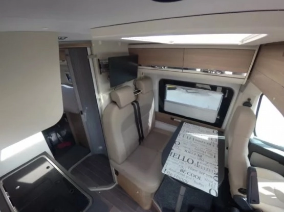                         Kamper ADRIA TWIN 640 SLX, rok 2018 - zdjęcie 5
                        