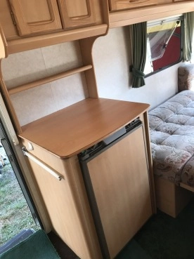                         Sprzedam przyczepę kempingowa - zdjęcie 2
                        