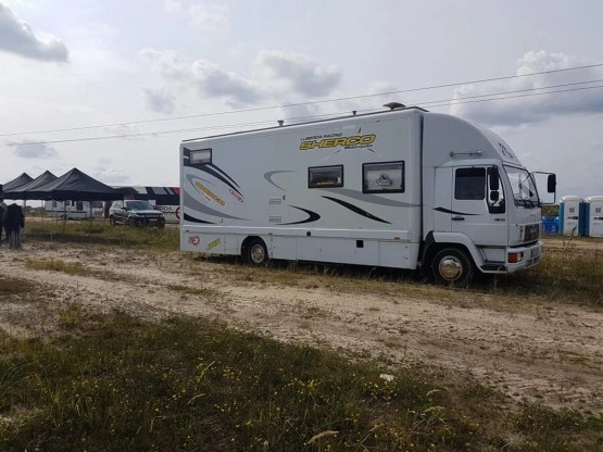                         Kamper Man 7-osobowy, 7.5 tony - zdjęcie 1
                        