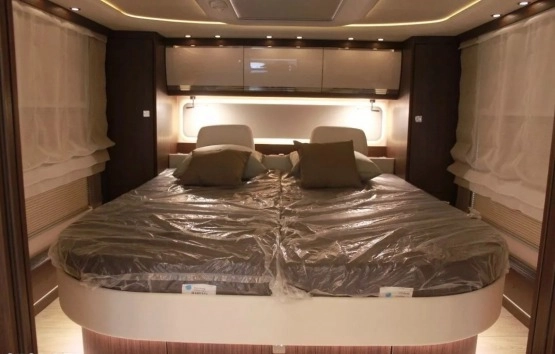                         Mercedes-Benz MORELO EMPIRE LINNER 100GB - zdjęcie 10
                        