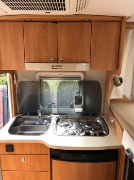                         Camper Dethleffs Globbebus 2015 - zdjęcie 5
                        