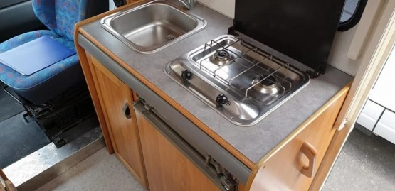                         Hymer Eriba 2.8, 2000 rok, bardzo zadbany - zdjęcie 2
                        