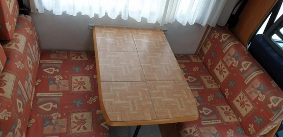                         Hymer Eriba 2.8, 2000 rok, bardzo zadbany - zdjęcie 8
                        