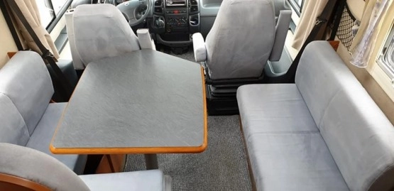                         Kamper Niessman Bischoff Arto z 2006 roku, 118 000 km - zdjęcie 11
                        