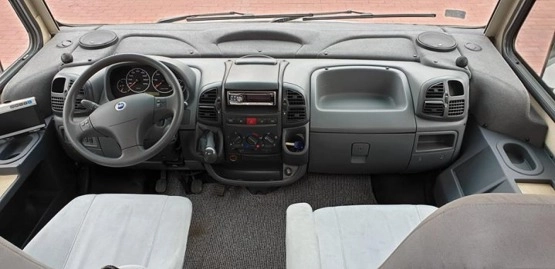                         Kamper Niessman Bischoff Arto z 2006 roku, 118 000 km - zdjęcie 19
                        